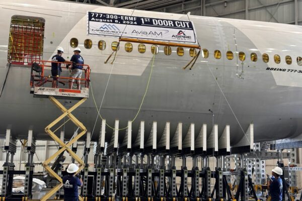 B777_first_door_cut_at_Aspire_MRO